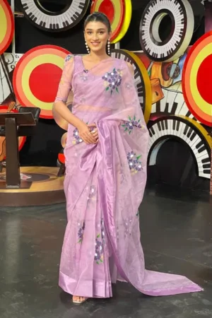 Mauve Chic - Manaal Arfeen