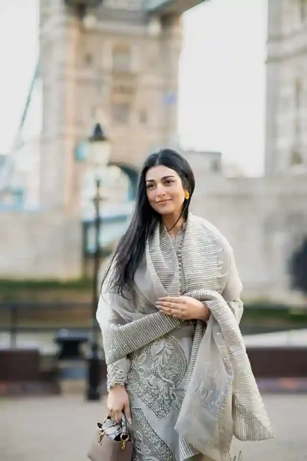 Sarah Falak Khan x MH - Maryam Hussain - Chloe