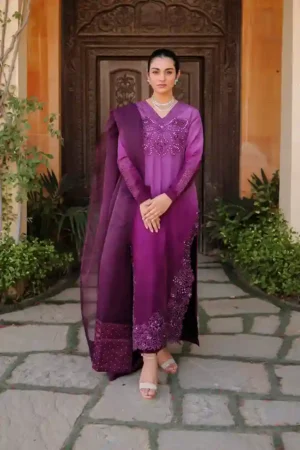 Sarah Khan x MH Plum - Maryam Hussain - Chloe