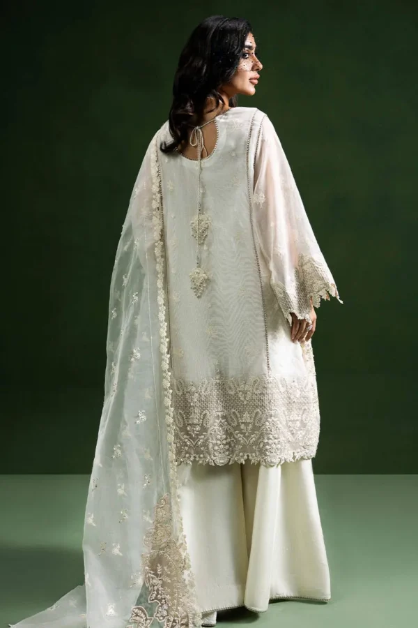 White Canvas – Zainab Salman – Luna Festive