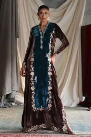 VV-16 By Rozina Munib Vistara Velvets