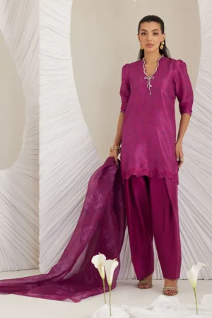 Farah Talib Aziz Lea Eid 25 Sev Magenta