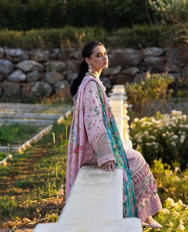 Republic Luxury Lawn - D5-A - Meher