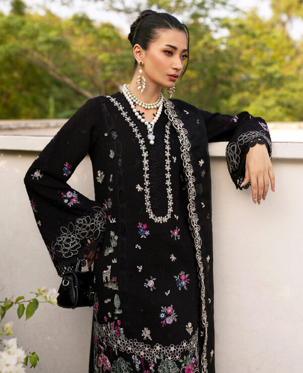 Republic Emroidered pret 25 - M-152