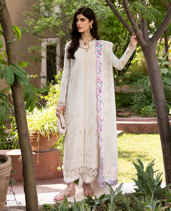 Republic Emroidered pret 25 - M-155