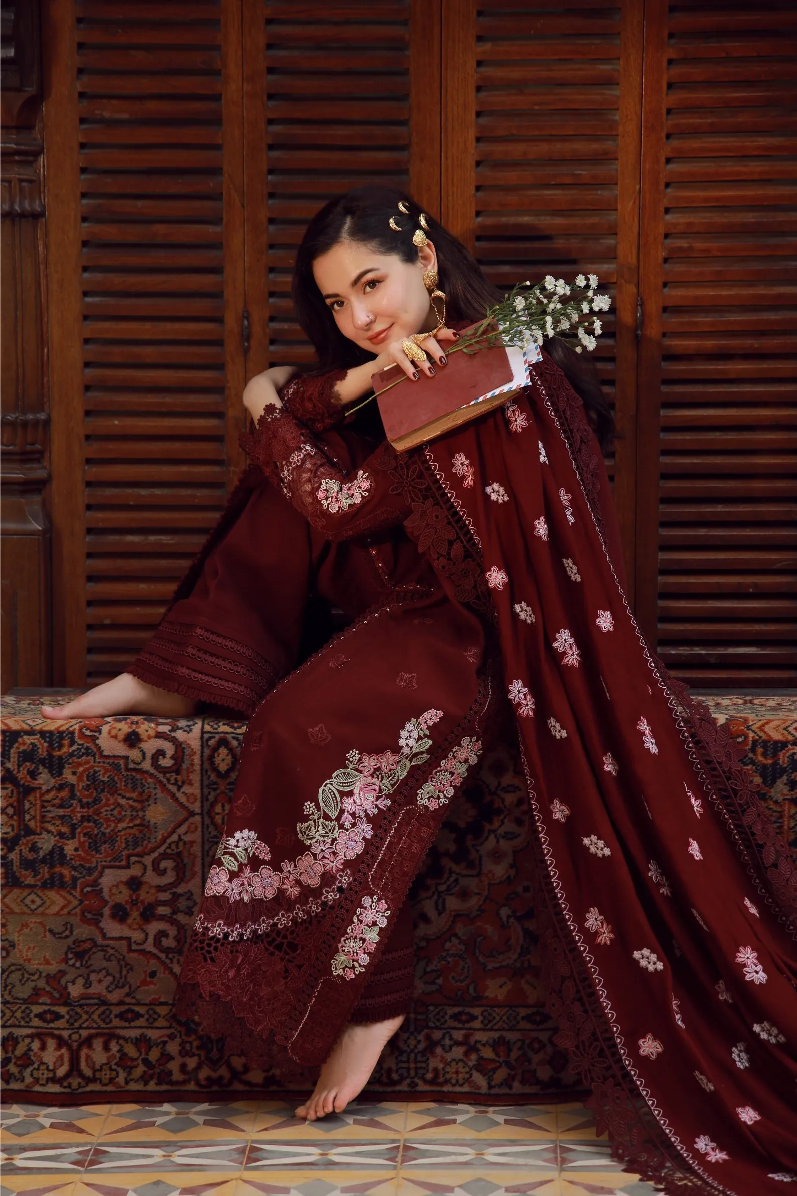 Maryam Hussain Winter Shawl 25 - Taali