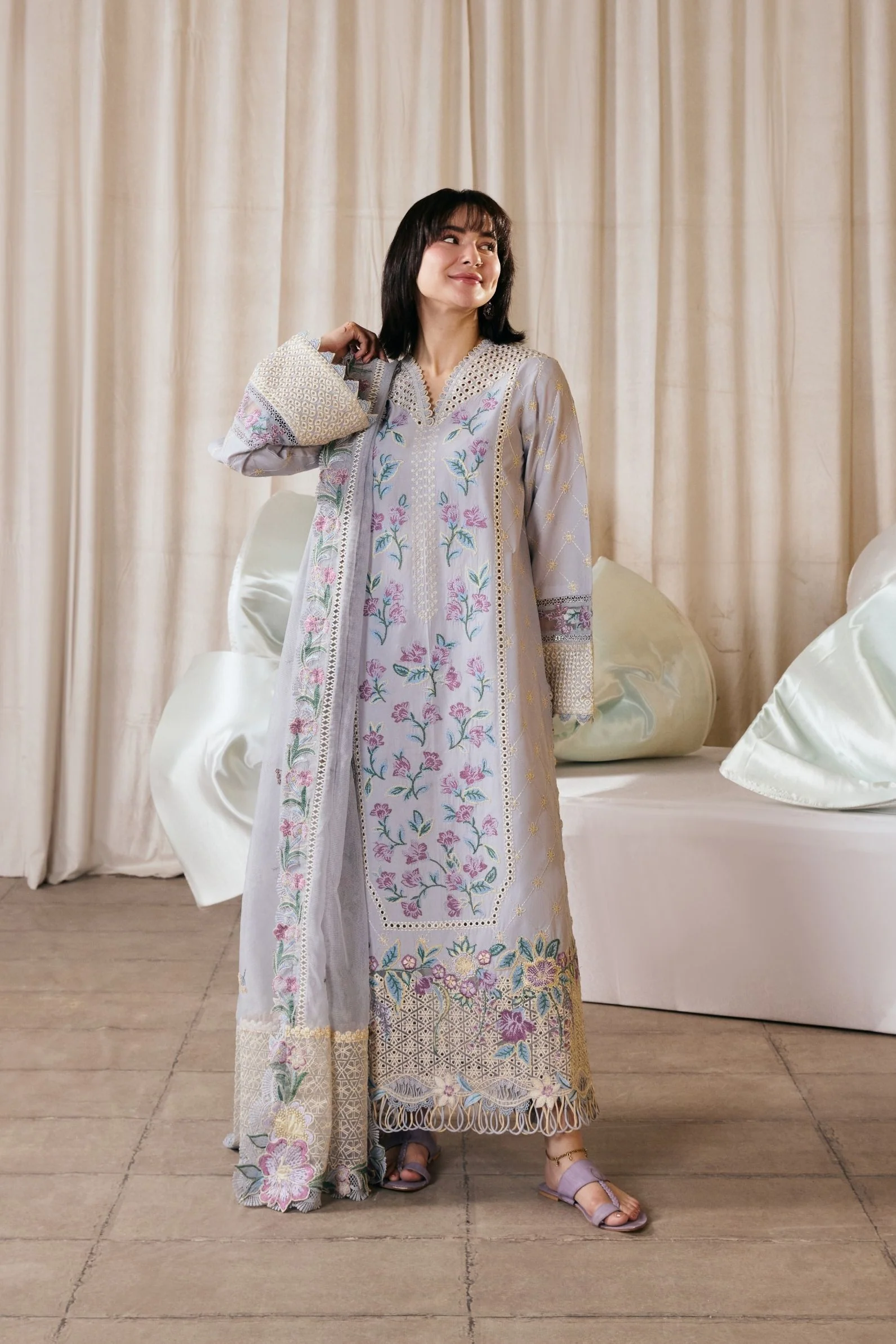 Maryam Hussain Luxury Lawn 26 - Pari