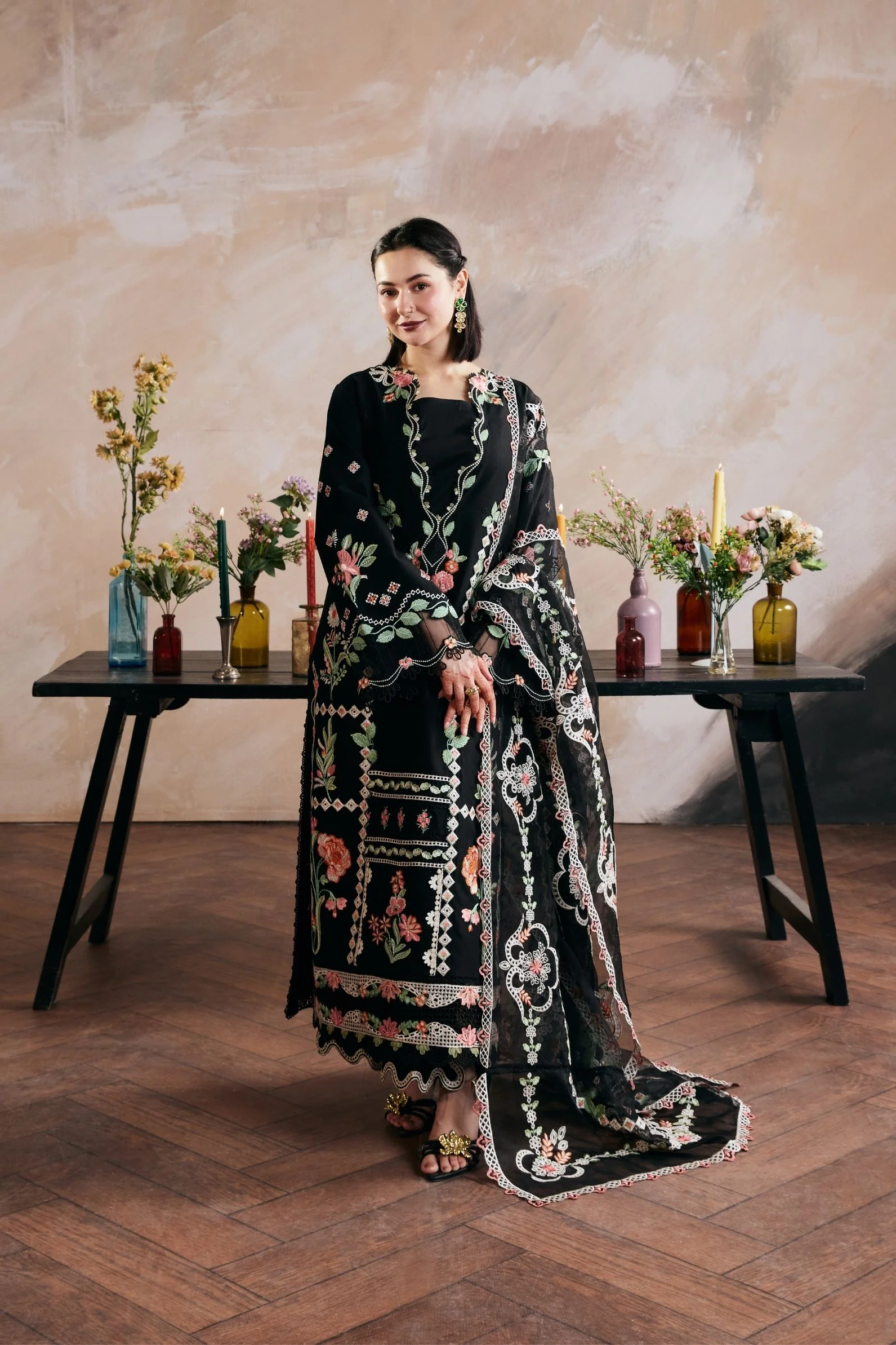 Maryam Hussain Luxury Lawn 26 - Gul Meena