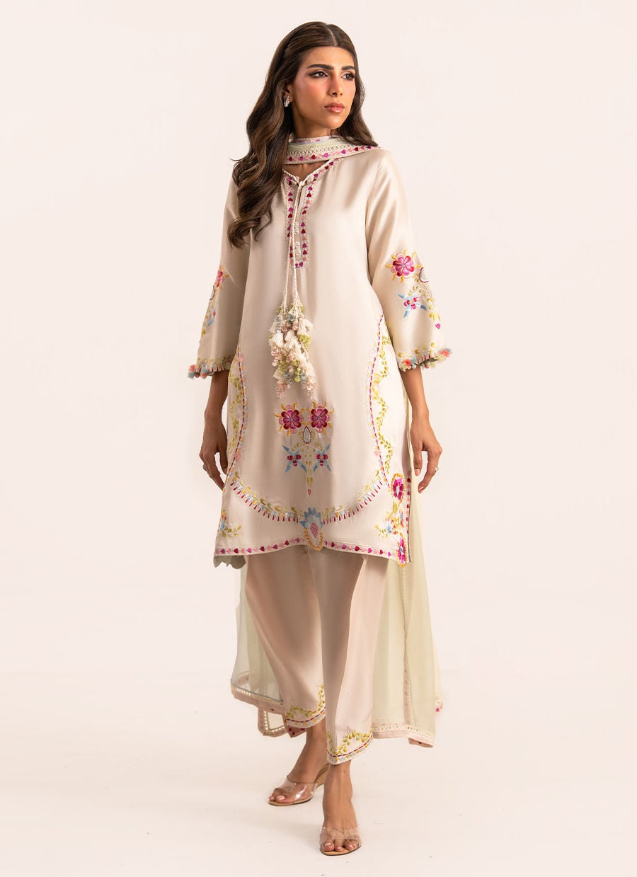 Farah Talib Aziz Lea Luxe - Evan