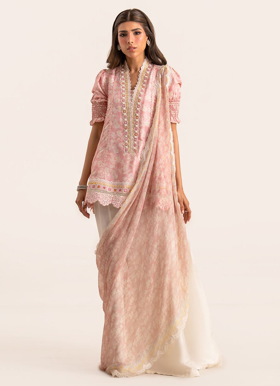 Farah Talib Aziz Lea Luxe - Alexia